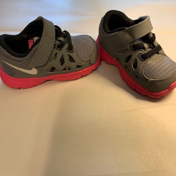 Nike Fusion Run 2 Grey and Pink - Picture 4 of 5